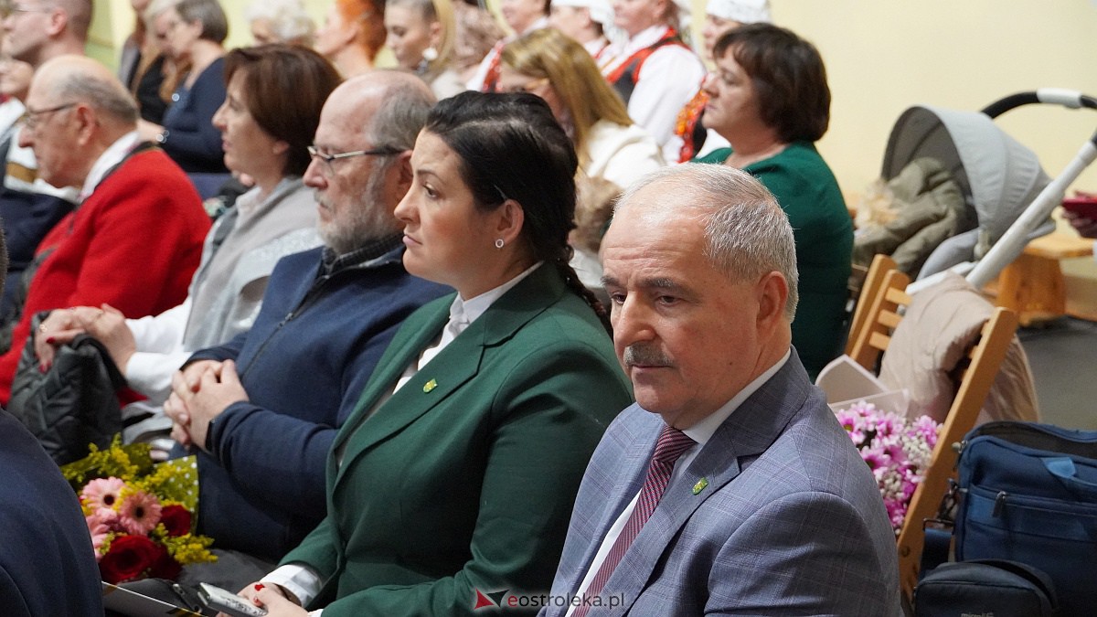 Jubileusz 65-lecia pracy twórczej Czesławy Kaczyńskiej [15.11.2022] - zdjęcie #23 - eOstroleka.pl
