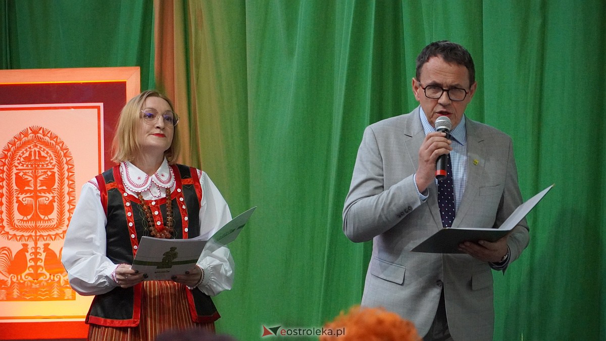 Jubileusz 65-lecia pracy twórczej Czesławy Kaczyńskiej [15.11.2022] - zdjęcie #22 - eOstroleka.pl