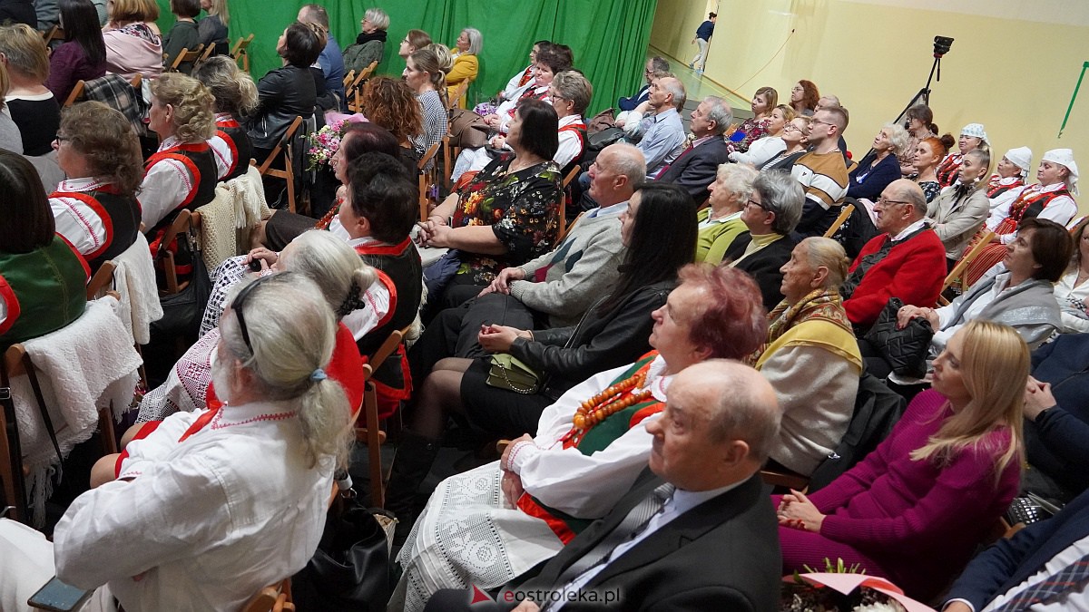 Jubileusz 65-lecia pracy twórczej Czesławy Kaczyńskiej [15.11.2022] - zdjęcie #21 - eOstroleka.pl