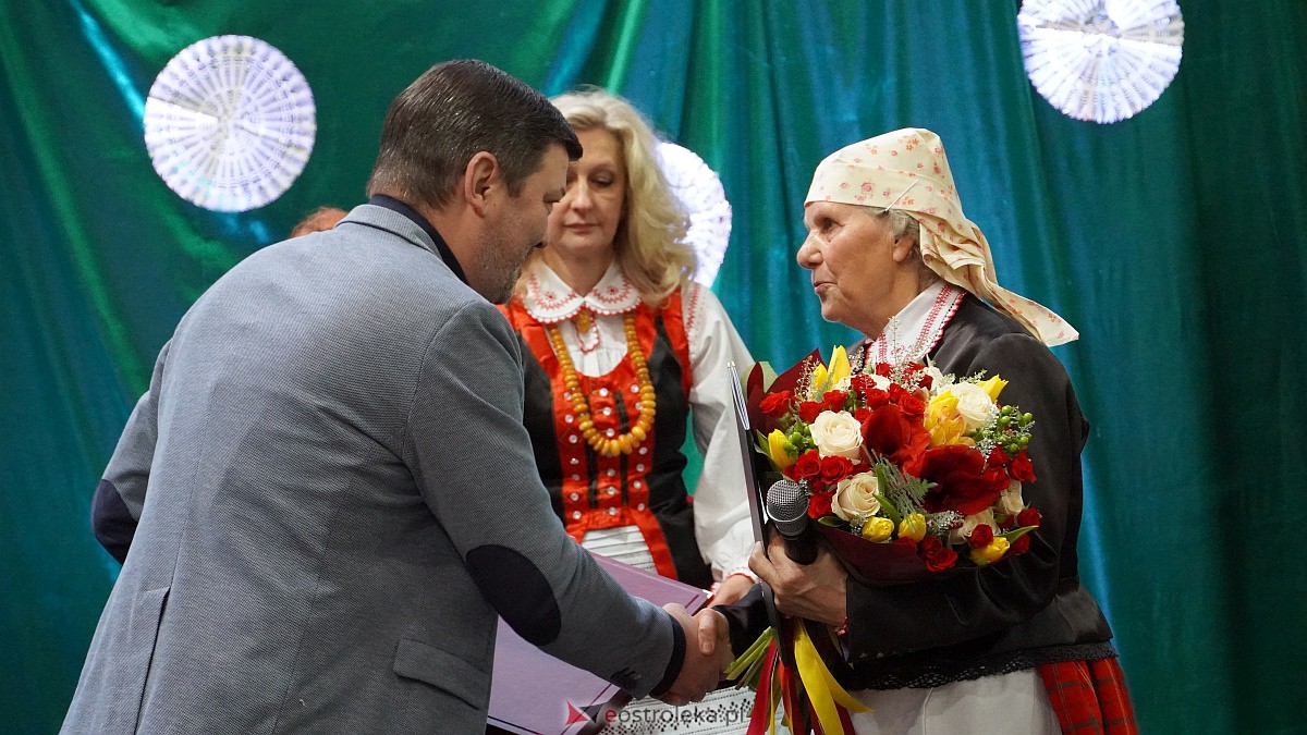 Jubileusz 65-lecia pracy twórczej Czesławy Kaczyńskiej [15.11.2022] - zdjęcie #15 - eOstroleka.pl