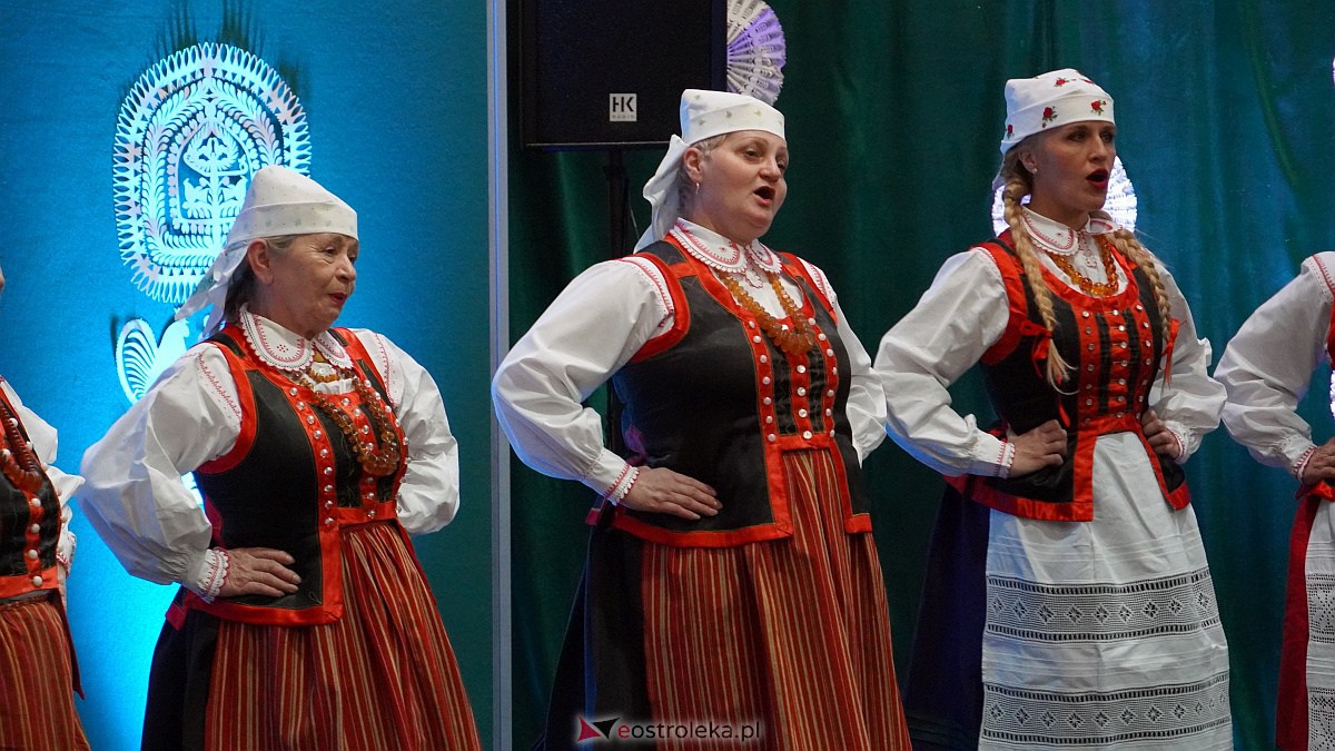 Jubileusz 65-lecia pracy twórczej Czesławy Kaczyńskiej [15.11.2022] - zdjęcie #11 - eOstroleka.pl