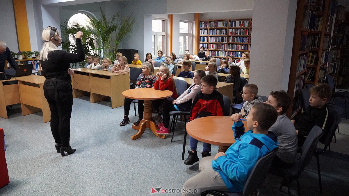 Nie tylko pszczółka Maja - warsztaty literackie dla dzieci [15.11.2022] - zdjęcie #1 - eOstroleka.pl