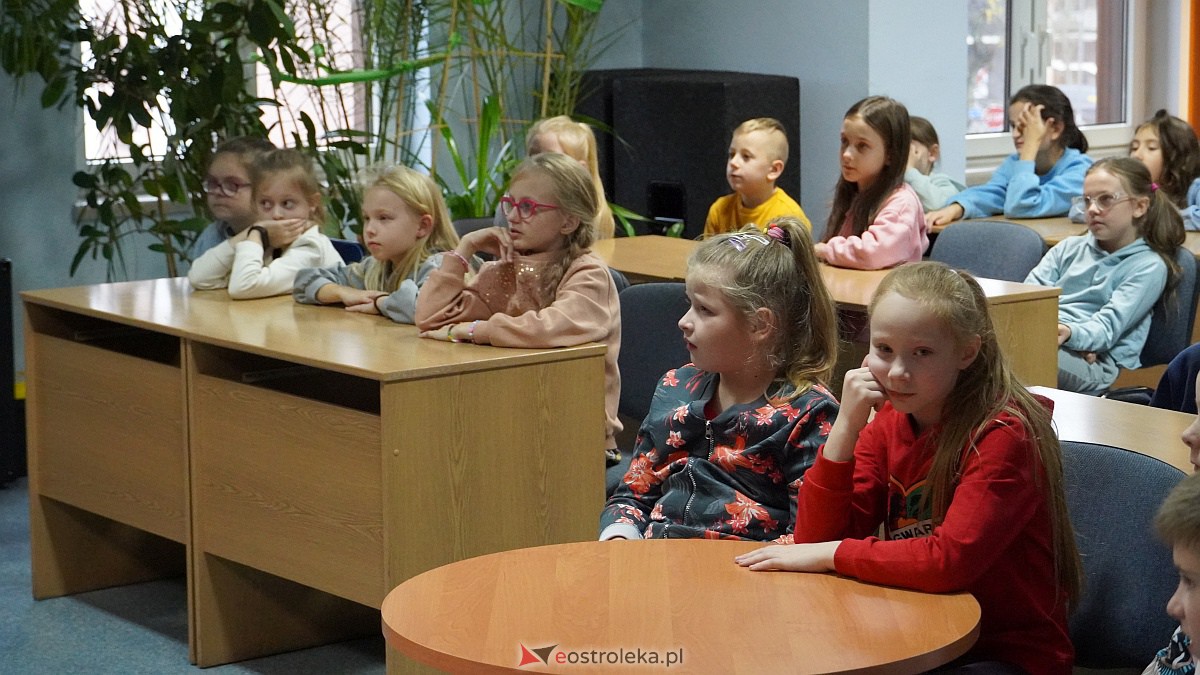 Nie tylko pszczółka Maja - warsztaty literackie dla dzieci [15.11.2022] - zdjęcie #16 - eOstroleka.pl