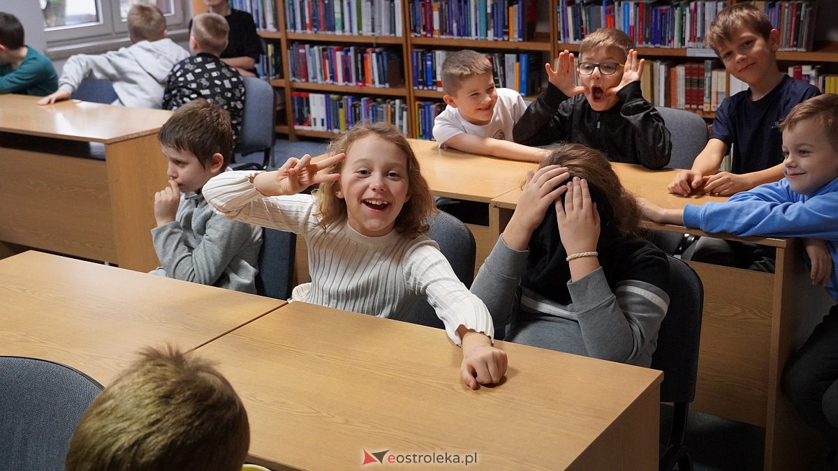 Nie tylko pszczółka Maja - warsztaty literackie dla dzieci [15.11.2022] - zdjęcie #8 - eOstroleka.pl
