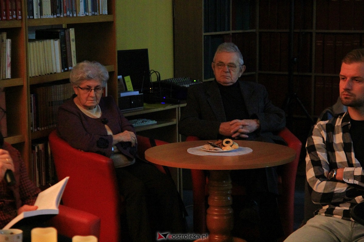 Prezentacja książki Wiktora Ruszkiewicza w ostrołęckiej bibliotece [15.11.2022] - zdjęcie #18 - eOstroleka.pl