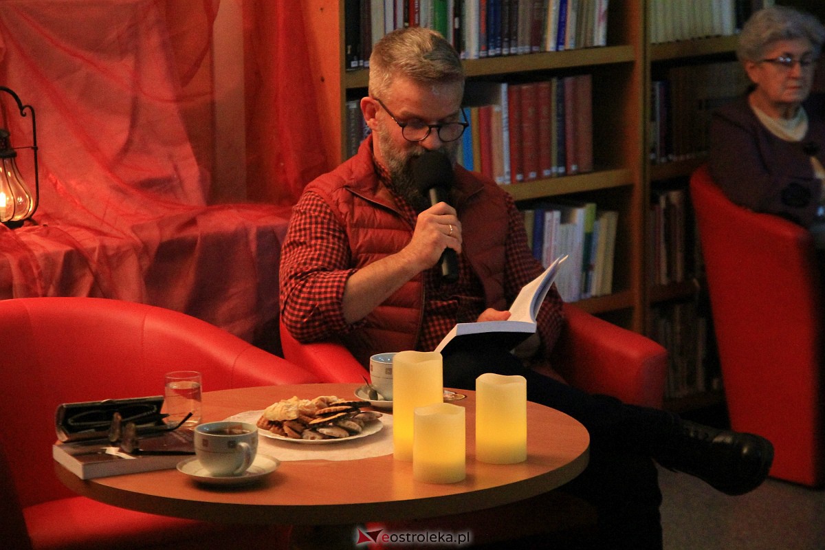 Prezentacja książki Wiktora Ruszkiewicza w ostrołęckiej bibliotece [15.11.2022] - zdjęcie #13 - eOstroleka.pl