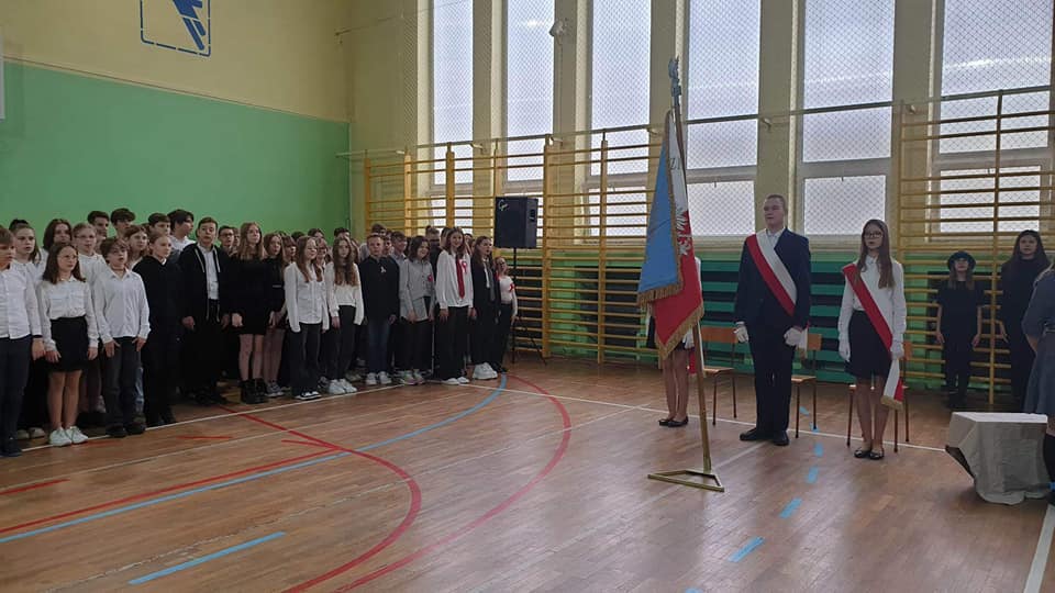 Obchody Święta Niepodległości w Szkole Podstawowej nr 2 - zdjęcie #17 - eOstroleka.pl