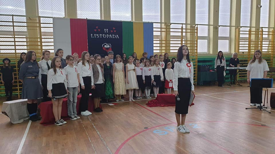 Obchody Święta Niepodległości w Szkole Podstawowej nr 2 - zdjęcie #18 - eOstroleka.pl
