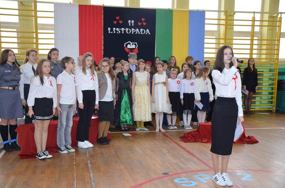 Obchody Święta Niepodległości w Szkole Podstawowej nr 2 - zdjęcie #25 - eOstroleka.pl