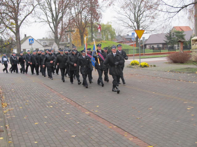 W Baranowie świętowano Dzień Niepodległości [17.11.2022] - zdjęcie #2 - eOstroleka.pl