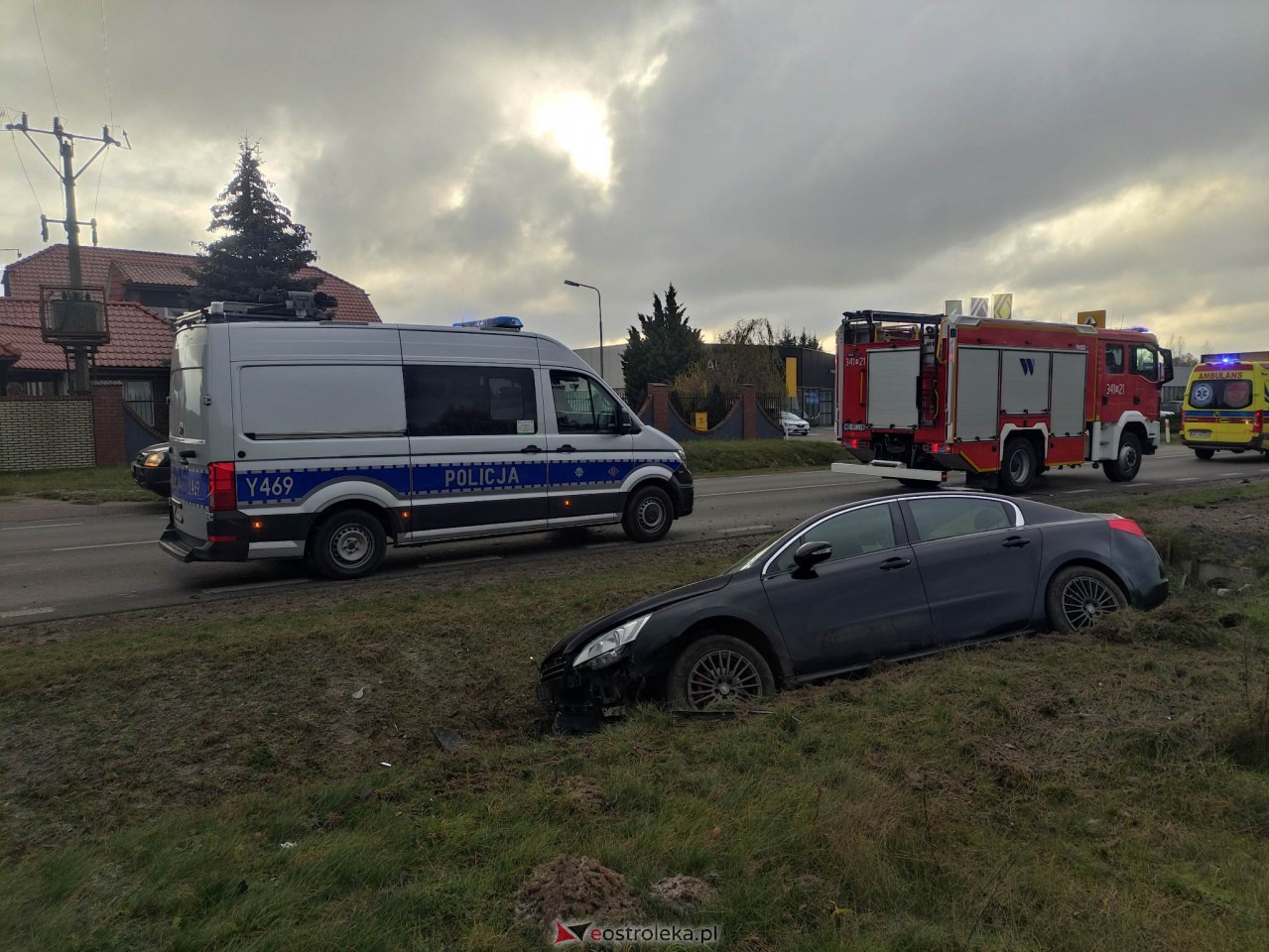 Wypadek pod Ostrołęką. Na krajówce od strony Warszawy tworzy się korek [18.11.2022] - zdjęcie #7 - eOstroleka.pl