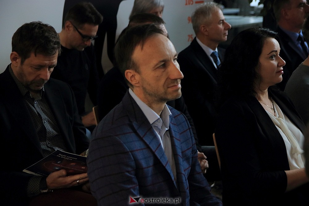 Konferencja w Multicentrum: “Przyszłość Mazowsza z Funduszami Europejskimi” [18.11.2022] - zdjęcie #16 - eOstroleka.pl