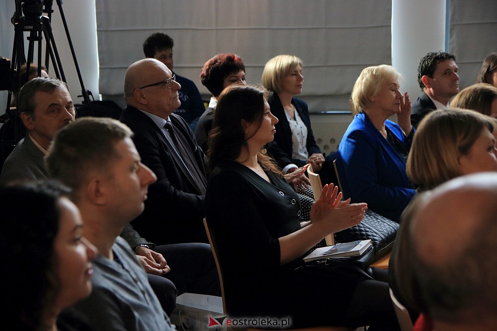 Konferencja w Multicentrum: “Przyszłość Mazowsza z Funduszami Europejskimi” [18.11.2022] - zdjęcie #21 - eOstroleka.pl