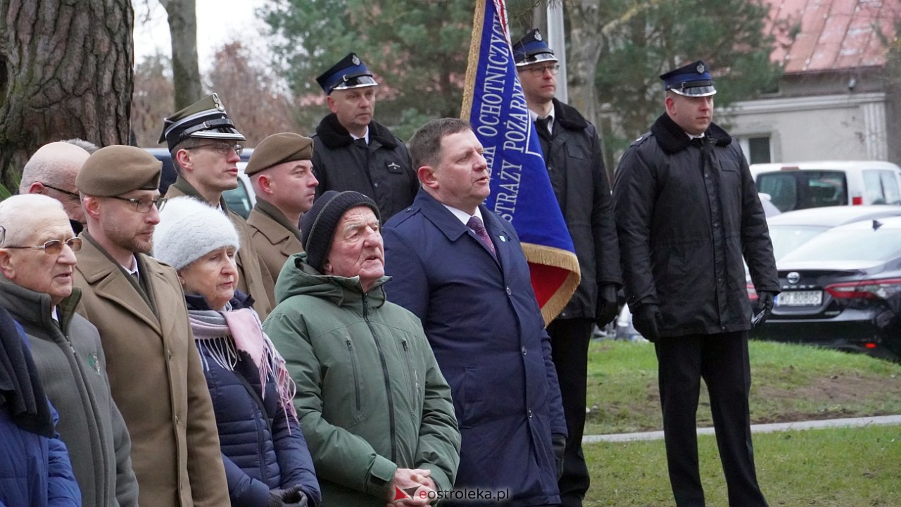 Odsłonięcie pomnika Niepodległości i Chwały w Pasiekach [18.11.2022] - zdjęcie #54 - eOstroleka.pl