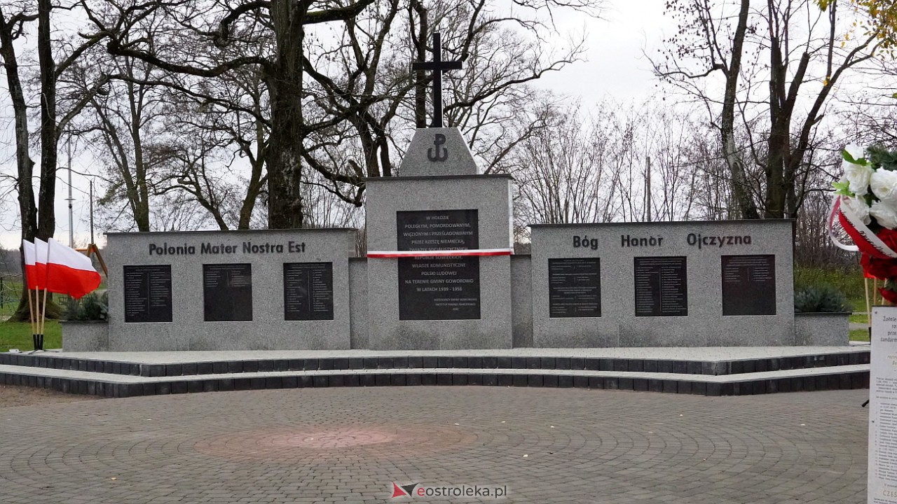 Odsłonięcie pomnika Niepodległości i Chwały w Pasiekach [18.11.2022] - zdjęcie #49 - eOstroleka.pl