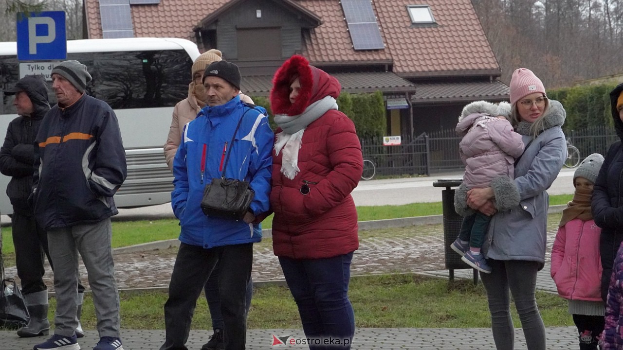 Odsłonięcie pomnika Niepodległości i Chwały w Pasiekach [18.11.2022] - zdjęcie #43 - eOstroleka.pl