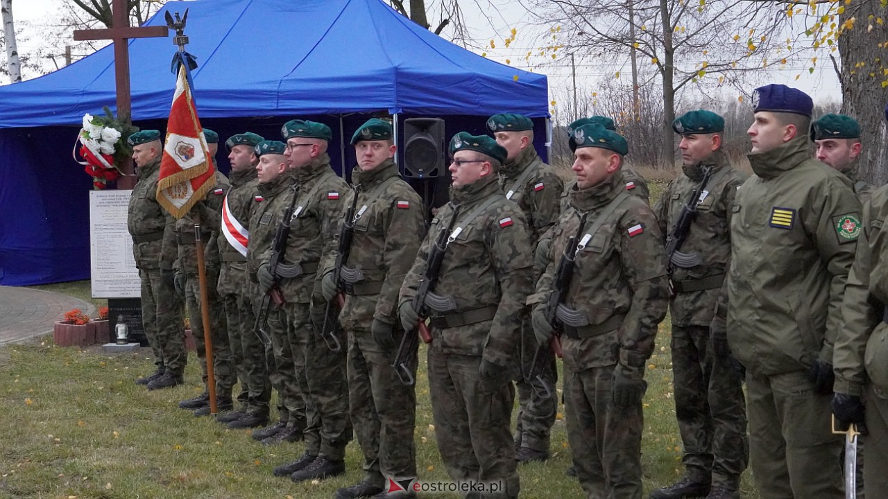 Odsłonięcie pomnika Niepodległości i Chwały w Pasiekach [18.11.2022] - zdjęcie #47 - eOstroleka.pl