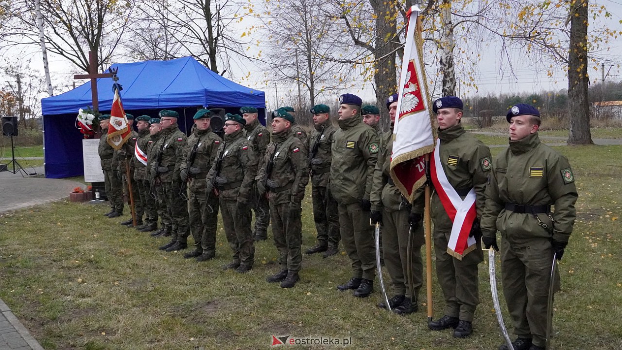 Odsłonięcie pomnika Niepodległości i Chwały w Pasiekach [18.11.2022] - zdjęcie #48 - eOstroleka.pl