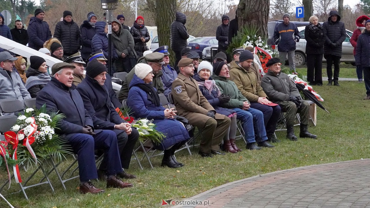 Odsłonięcie pomnika Niepodległości i Chwały w Pasiekach [18.11.2022] - zdjęcie #55 - eOstroleka.pl