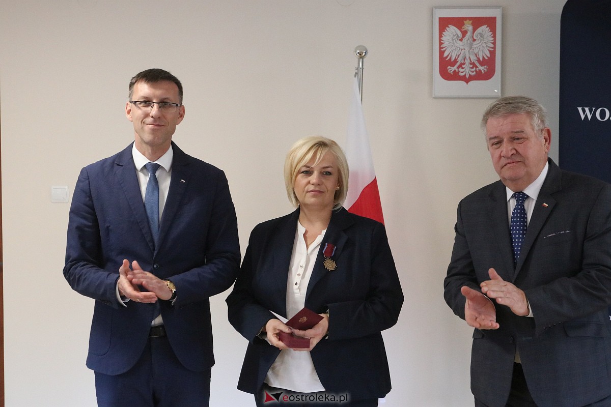 Wręczenie odznaczeń państwowych w Ostrołęce [18.11.2022] - zdjęcie #31 - eOstroleka.pl