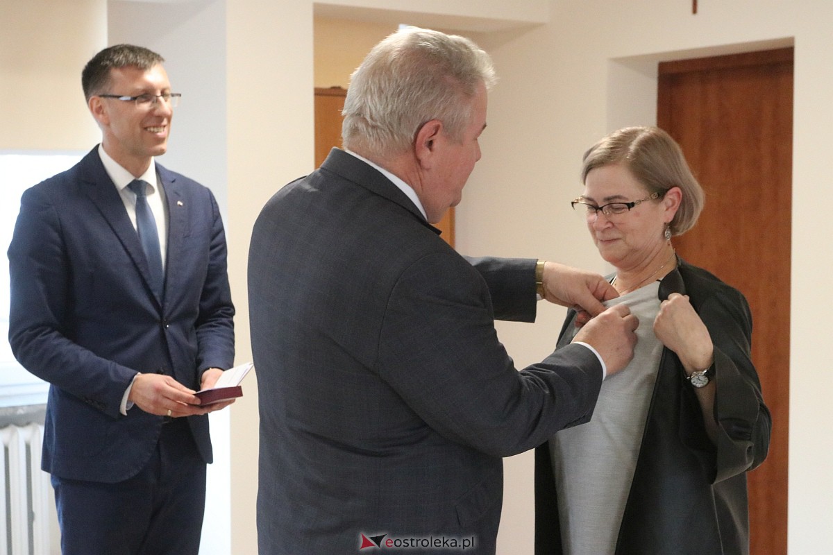 Wręczenie odznaczeń państwowych w Ostrołęce [18.11.2022] - zdjęcie #30 - eOstroleka.pl