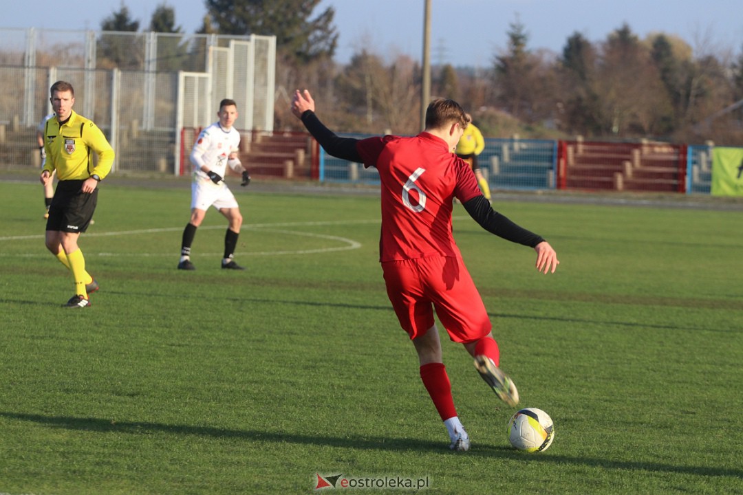 Narew Ostrołęka - Escola Varsovia [19.11.2022] - zdjęcie #1 - eOstroleka.pl