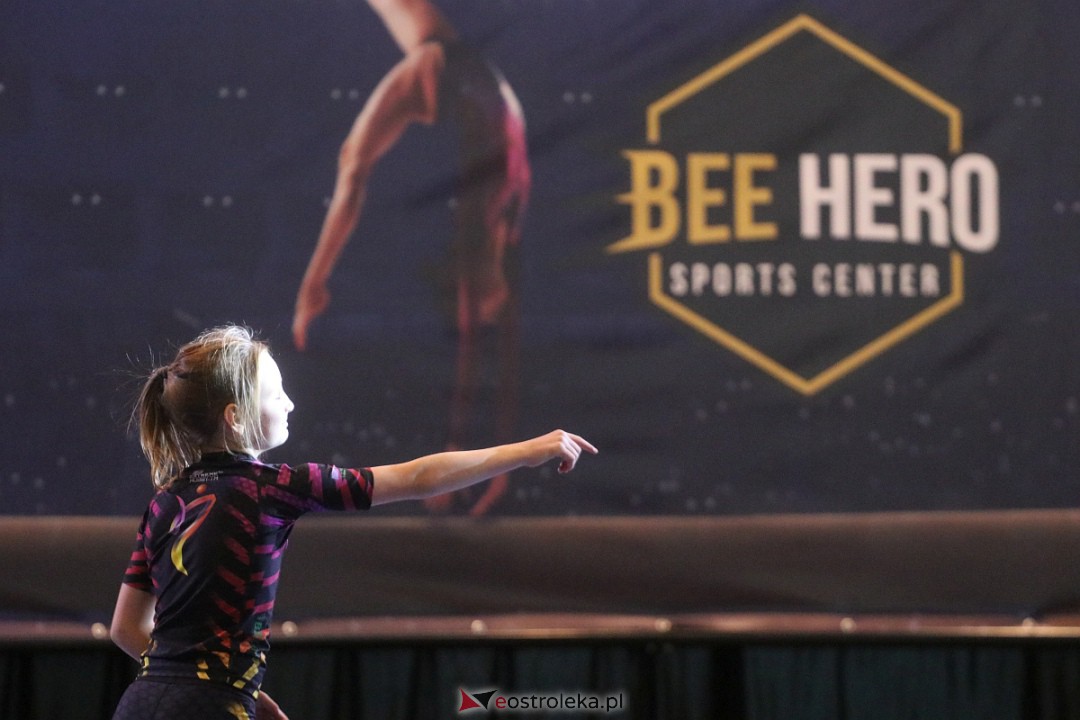 Zawody gimnastyczne Bee Hero w Ostrołęce [19.11.2022] - zdjęcie #56 - eOstroleka.pl