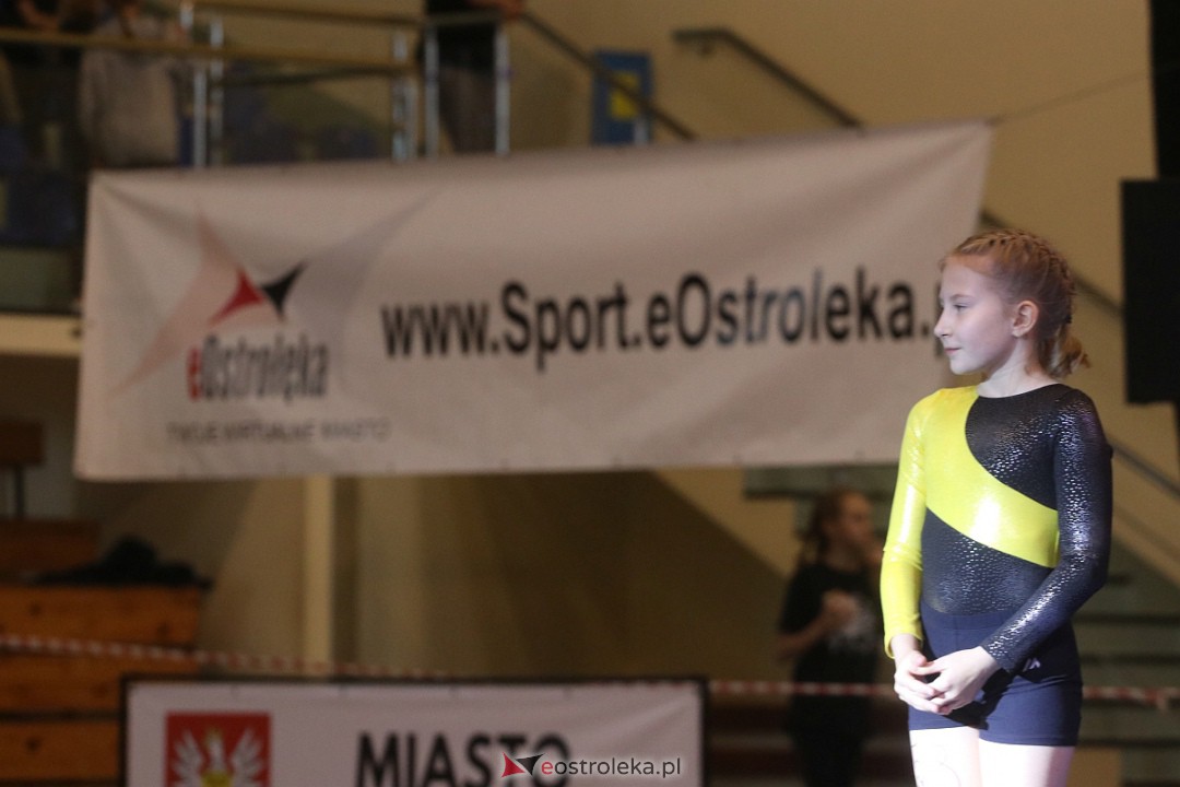 Zawody gimnastyczne Bee Hero w Ostrołęce [19.11.2022] - zdjęcie #15 - eOstroleka.pl