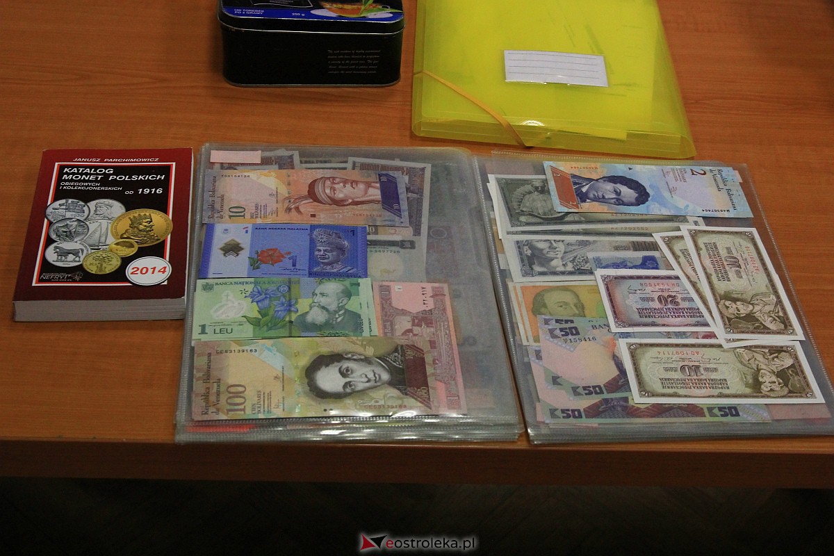 Listopadowa giełda kolekcjonerska. Pierwsza z nowym zarządem klubu i jedna z ostatnich w tym roku [20.11.2022] - zdjęcie #23 - eOstroleka.pl