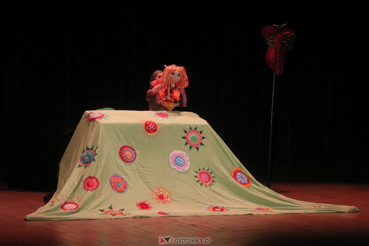 Godziny dla Rodziny - spektakl pt. Calineczka [20.11.2022] - zdjęcie #7 - eOstroleka.pl