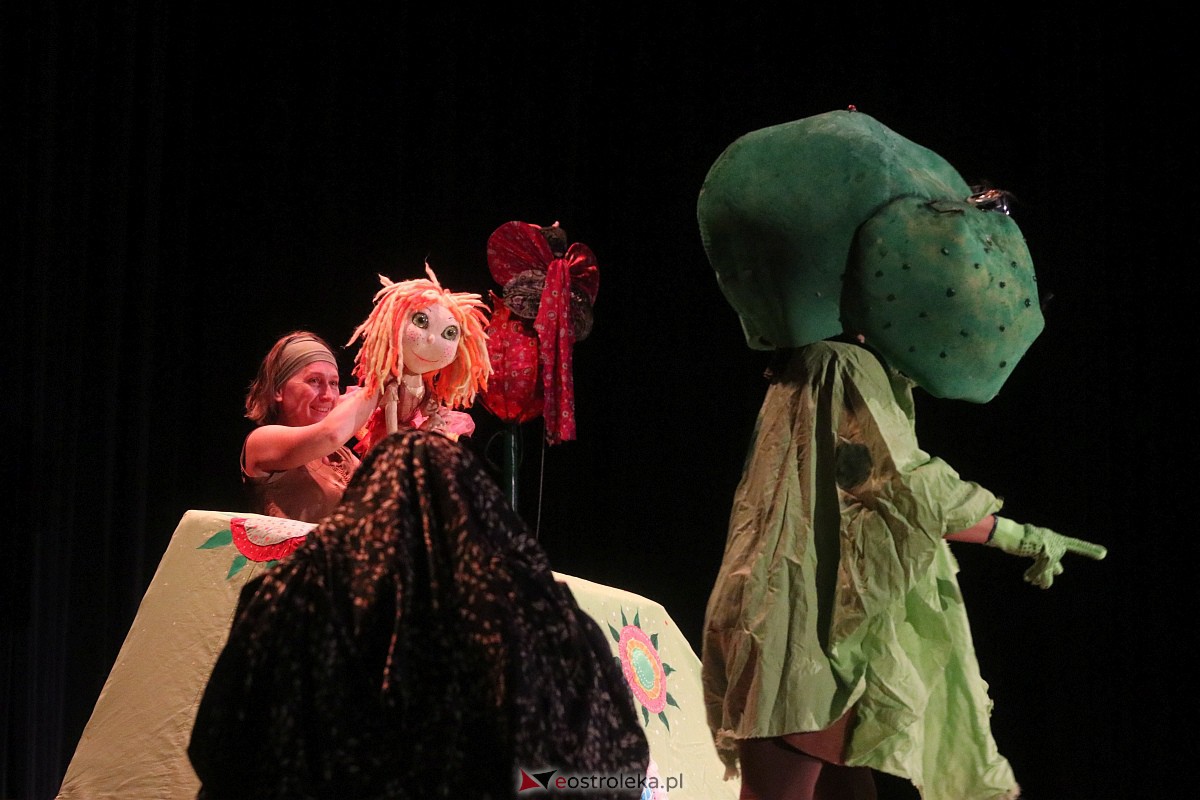 Godziny dla Rodziny - spektakl pt. Calineczka [20.11.2022] - zdjęcie #3 - eOstroleka.pl