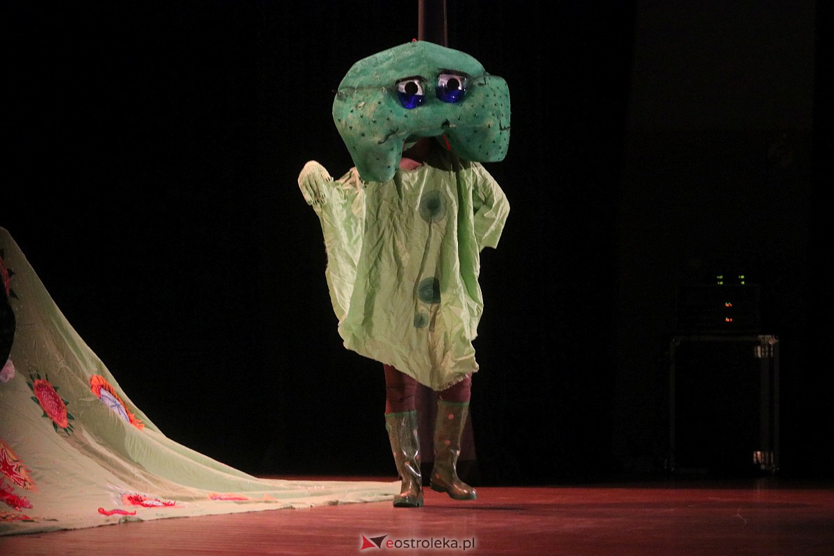 Godziny dla Rodziny - spektakl pt. Calineczka [20.11.2022] - zdjęcie #2 - eOstroleka.pl