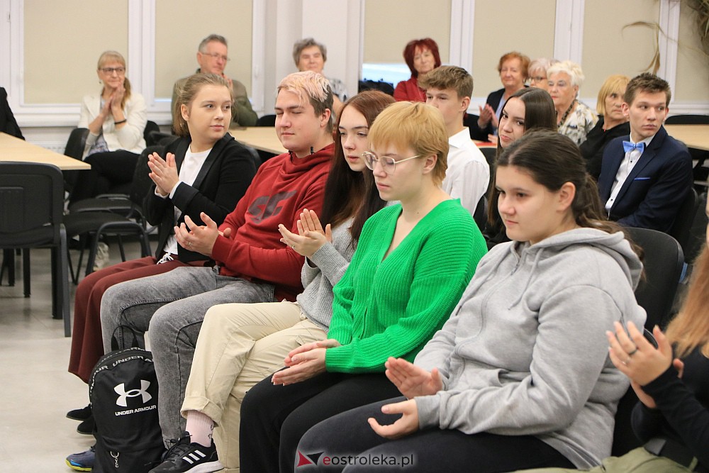 Debata klimatyczna Młodzieżowej Rady Miasta Ostrołęka [22.11.2022] - zdjęcie #40 - eOstroleka.pl