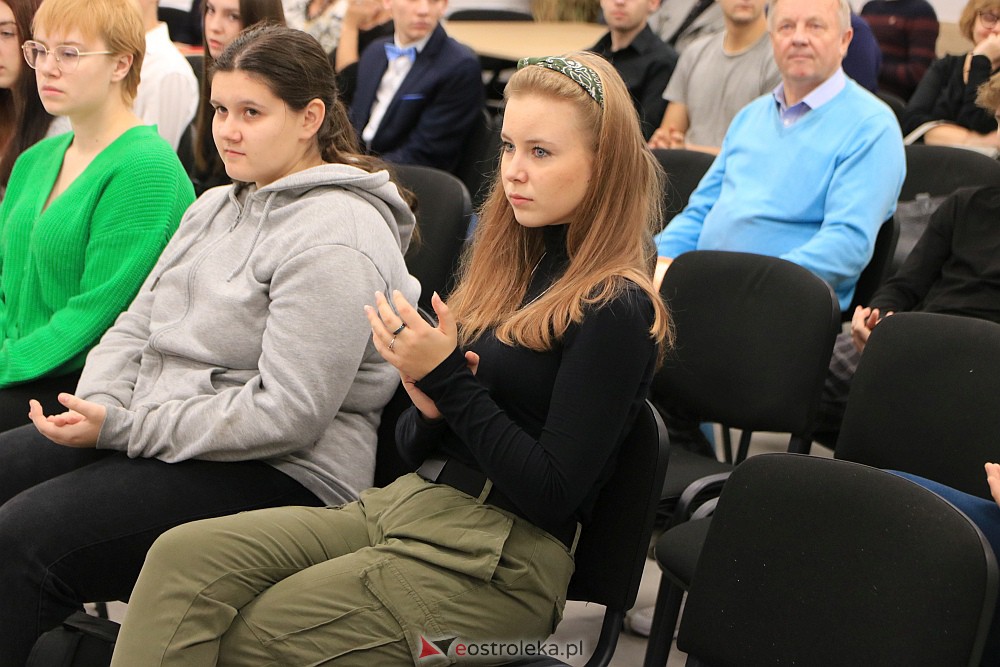 Debata klimatyczna Młodzieżowej Rady Miasta Ostrołęka [22.11.2022] - zdjęcie #39 - eOstroleka.pl