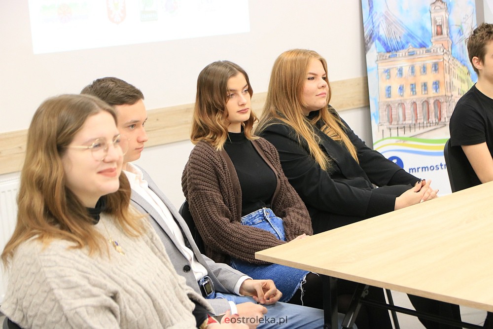 Debata klimatyczna Młodzieżowej Rady Miasta Ostrołęka [22.11.2022] - zdjęcie #33 - eOstroleka.pl