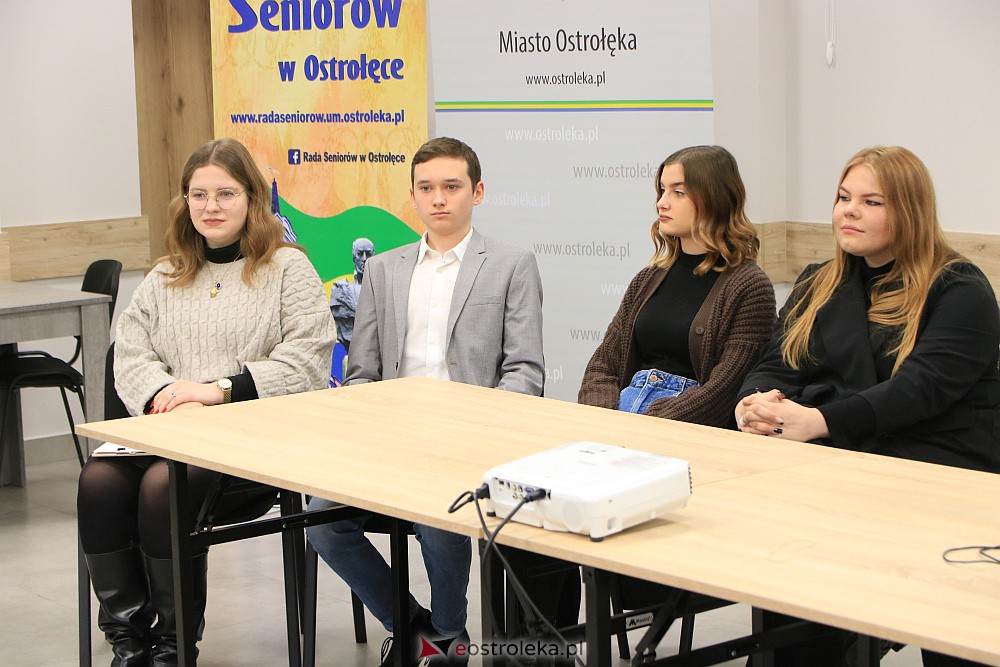Debata klimatyczna Młodzieżowej Rady Miasta Ostrołęka [22.11.2022] - zdjęcie #20 - eOstroleka.pl