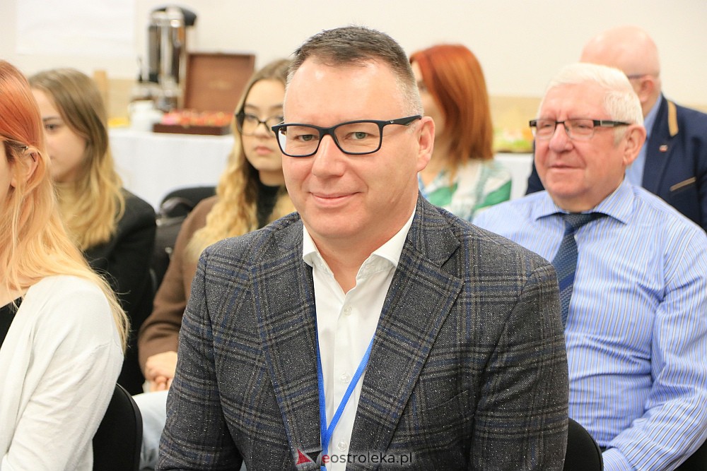 Debata klimatyczna Młodzieżowej Rady Miasta Ostrołęka [22.11.2022] - zdjęcie #12 - eOstroleka.pl