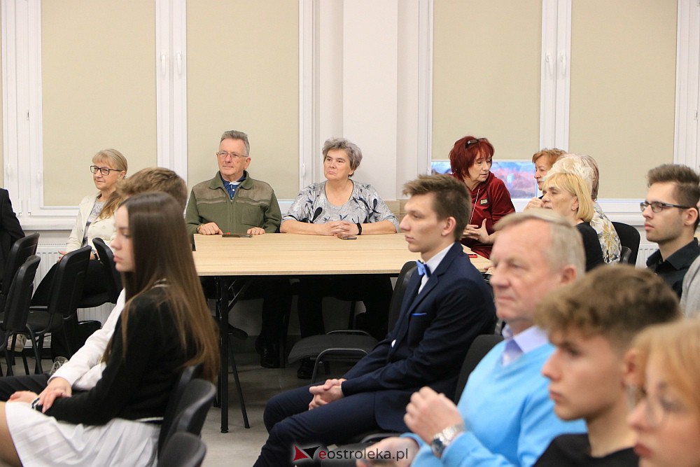 Debata klimatyczna Młodzieżowej Rady Miasta Ostrołęka [22.11.2022] - zdjęcie #8 - eOstroleka.pl