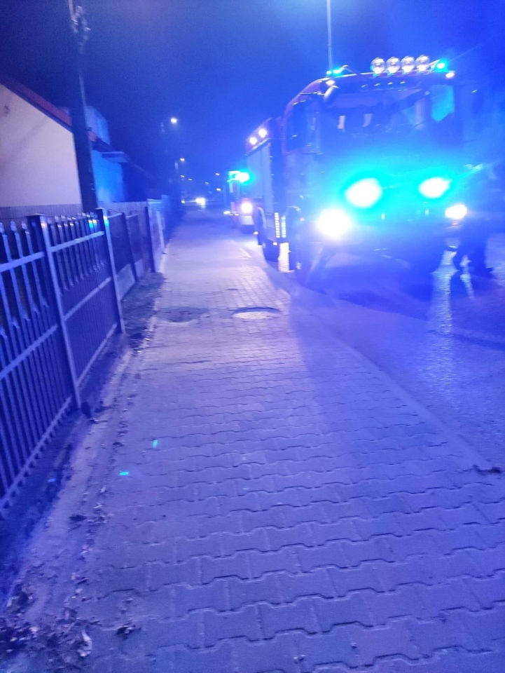 Poważny wypadek z udziałem pijanego kierowcy w Troszynie [23.11.2022] - zdjęcie #4 - eOstroleka.pl