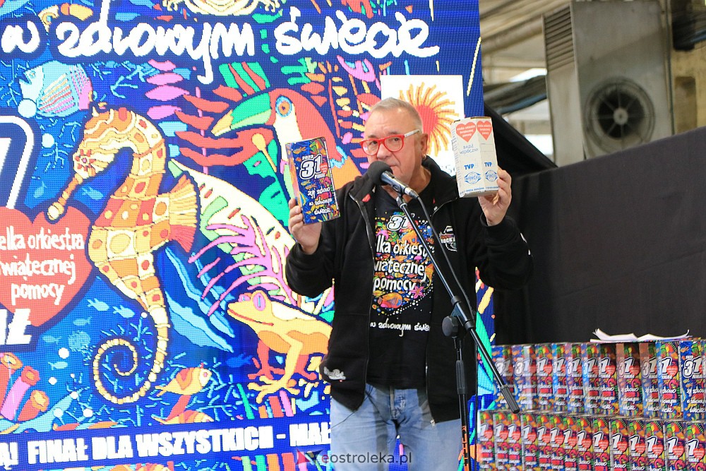 “Poszło!” - Jurek Owsiak uruchomił w Ostrołęce ostatni etap produkcji puszek na 31. finał WOŚP [25.11.2022] - zdjęcie #28 - eOstroleka.pl