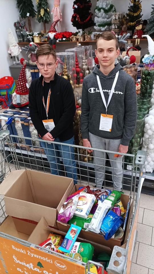 Świąteczna Zbiórka Żywności - piątek [25.11.2022] - zdjęcie #3 - eOstroleka.pl