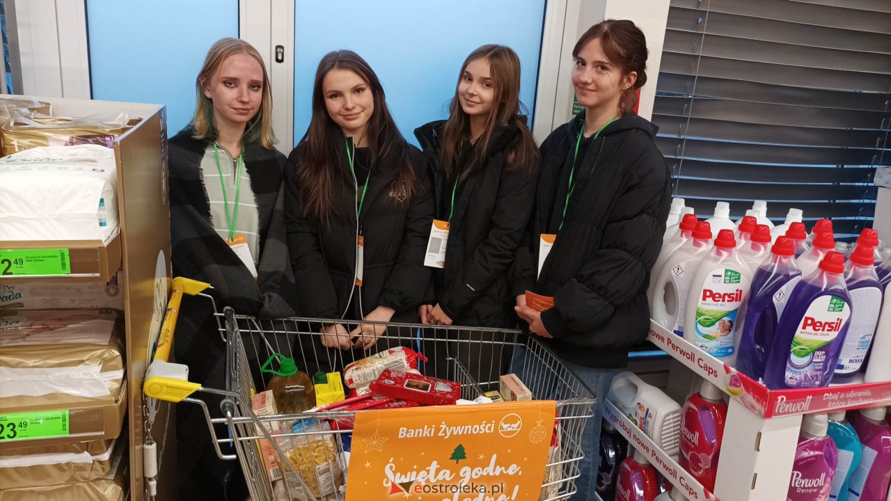 Świąteczna Zbiórka Żywności - sklepy, magazyn [25.11.2022] - zdjęcie #144 - eOstroleka.pl