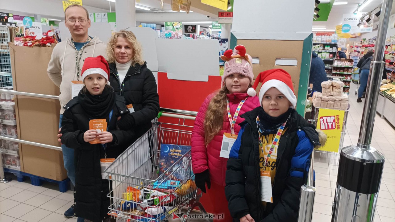 Finał Świątecznej Zbiórki Żywności. Najtrudniejsze zadanie wykonane! [26.11.2022] - zdjęcie #73 - eOstroleka.pl