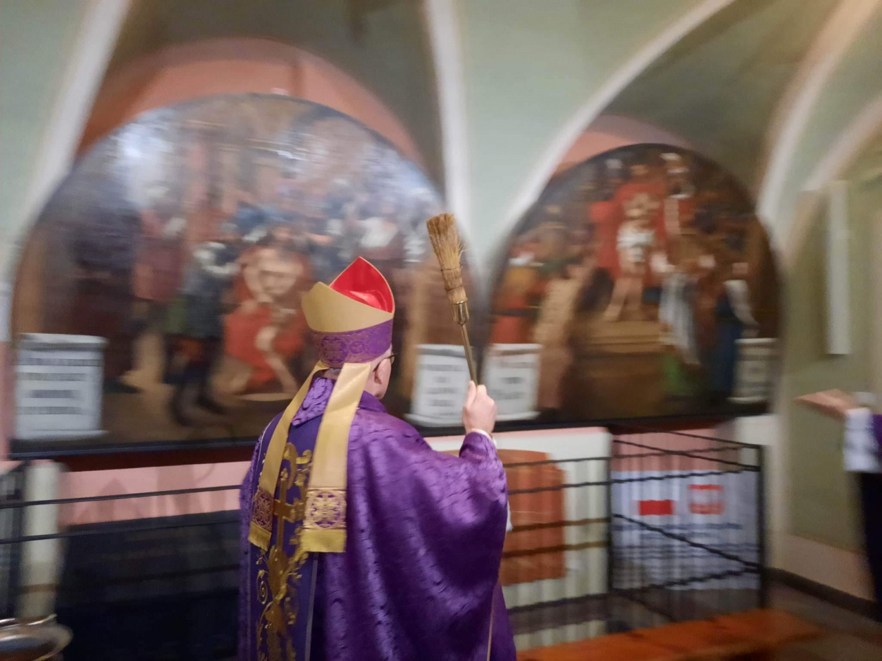 Tak wyglądają odnowione obrazy z ostrołęckiego klasztoru. Renowacja nadała im nowy blask [28.11.2022] - zdjęcie #3 - eOstroleka.pl