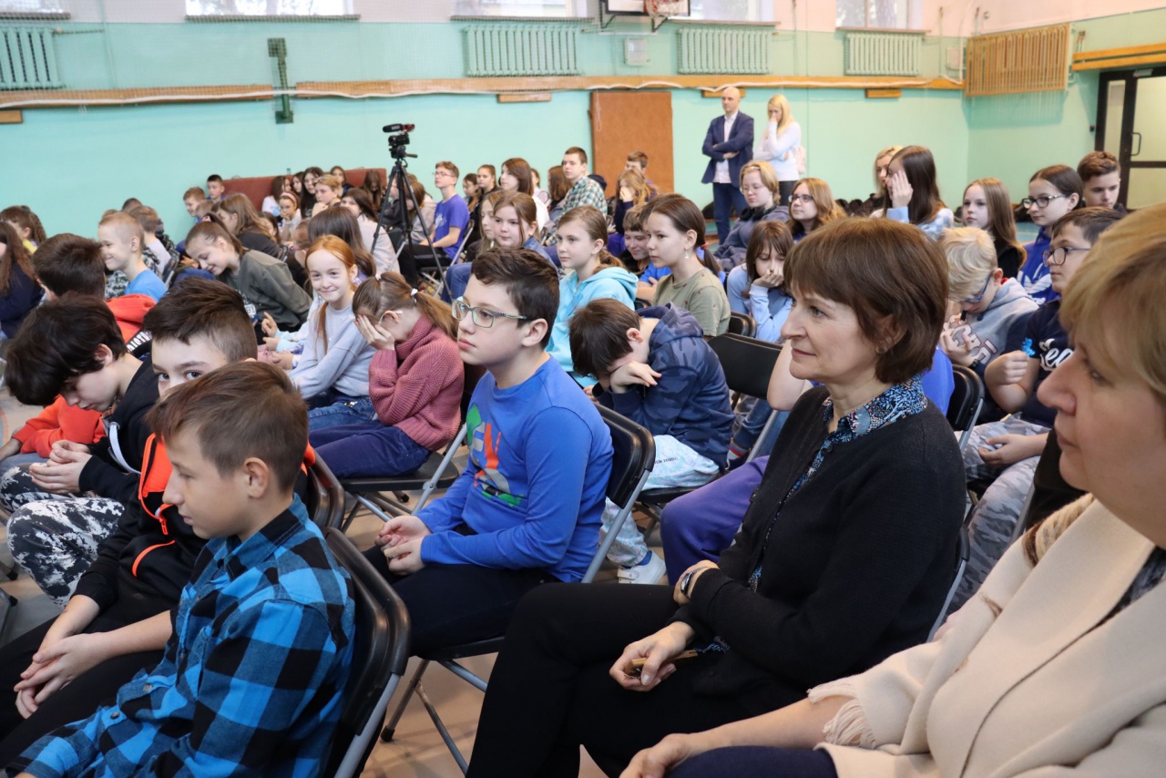 Międzynarodowy Dzień Praw Dziecka w Szkole Podstawowej nr 4 w Ostrołęce - zdjęcie #19 - eOstroleka.pl