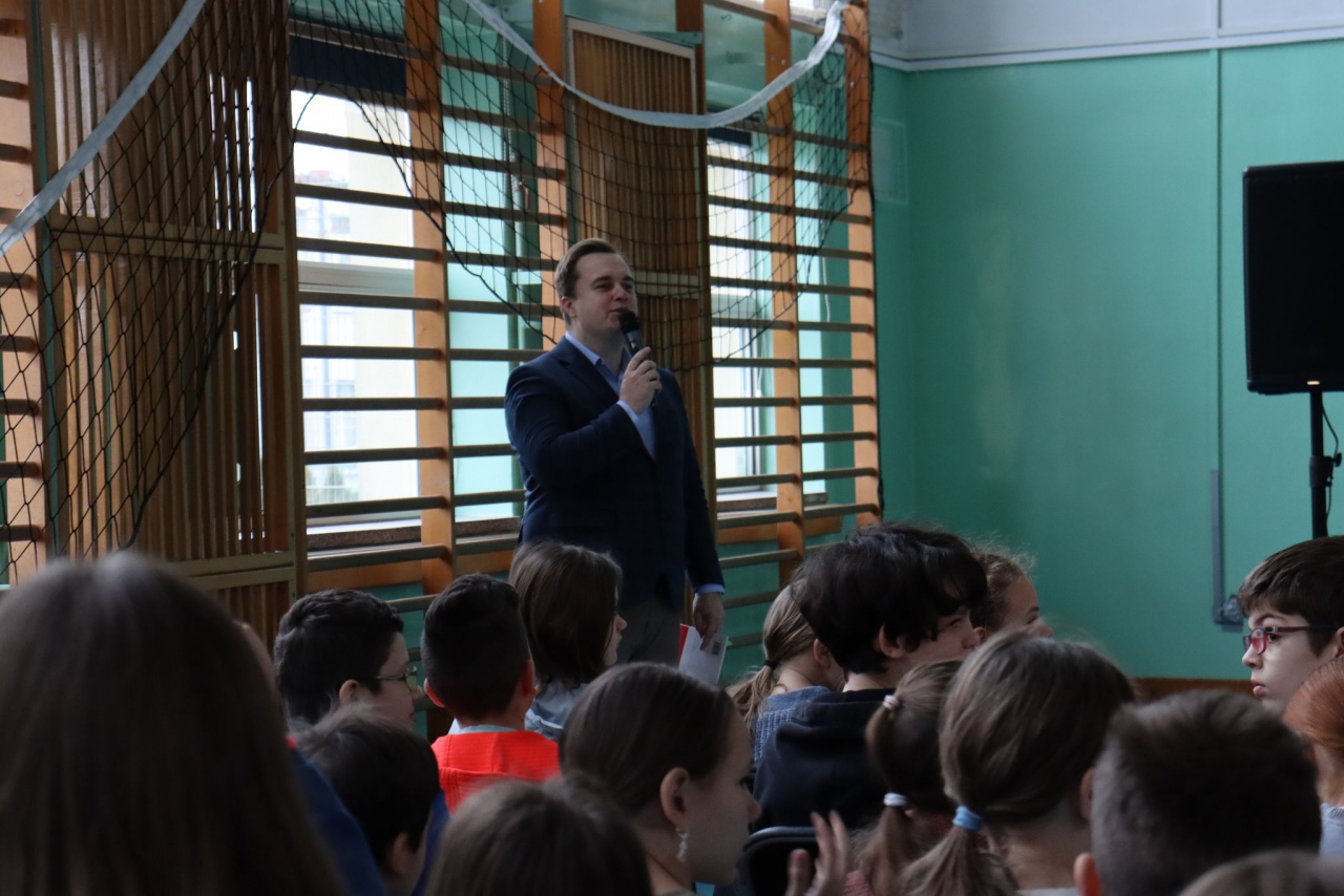 Międzynarodowy Dzień Praw Dziecka w Szkole Podstawowej nr 4 w Ostrołęce - zdjęcie #20 - eOstroleka.pl