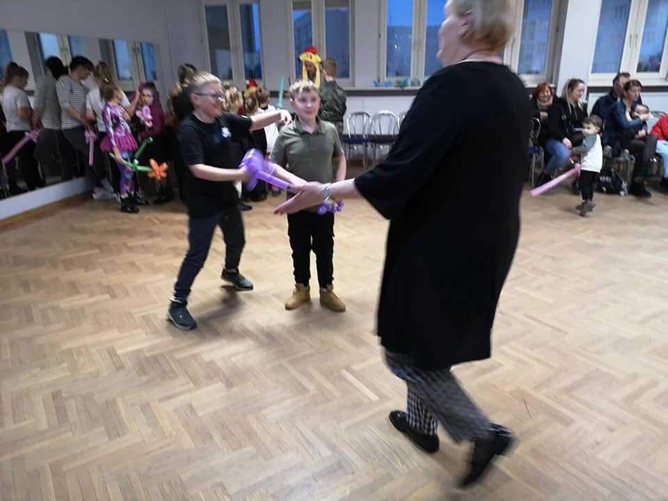“Andrzejki” z Arkadią i Radą Osiedla Dzieci Polskich w Lokatorze [28.11.2022] - zdjęcie #33 - eOstroleka.pl
