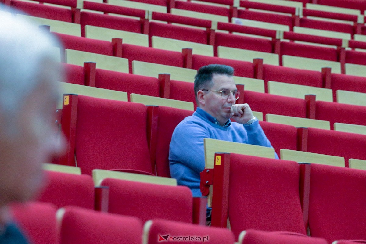 Konferencja naukowa we WSAP [29.11.2022] - zdjęcie #8 - eOstroleka.pl