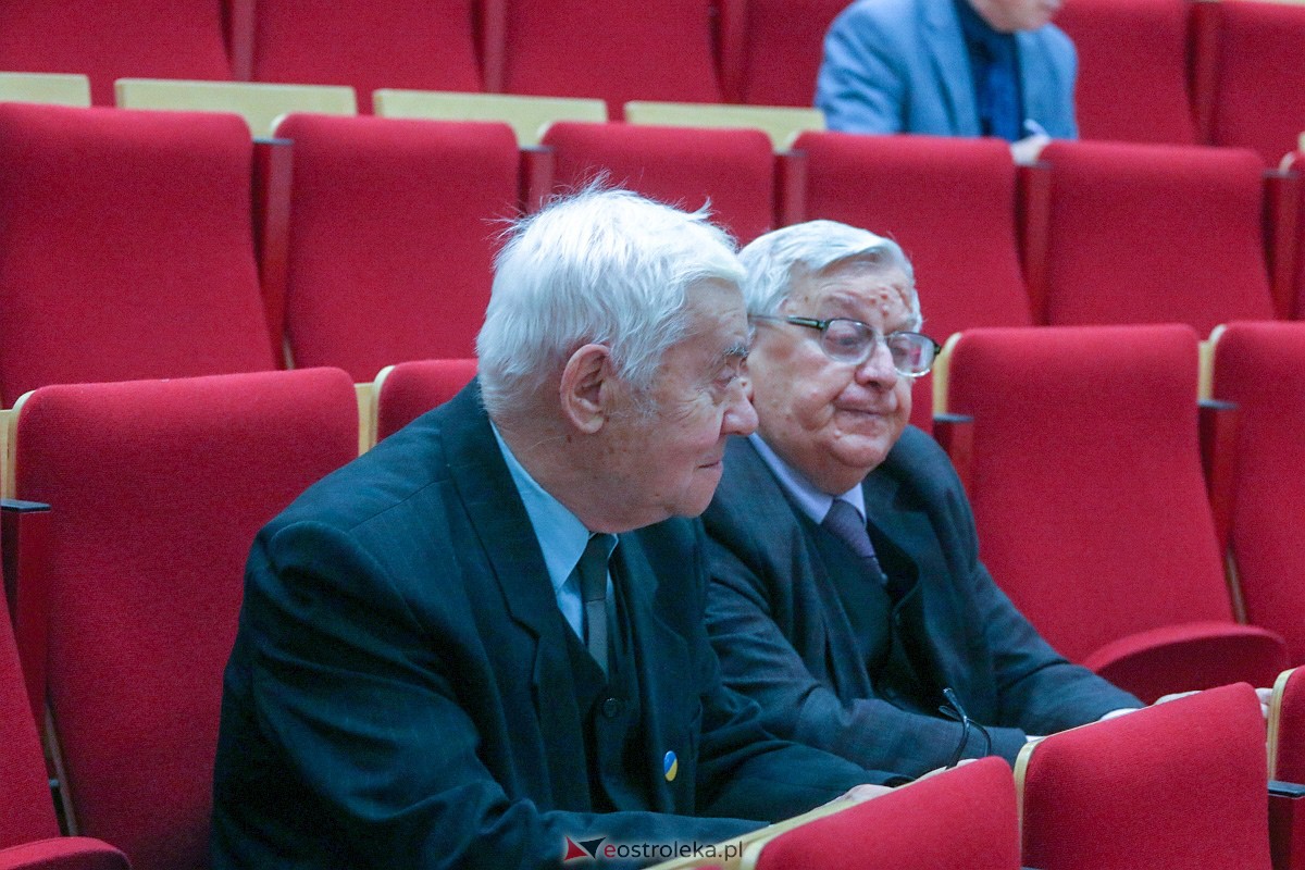 Konferencja naukowa we WSAP [29.11.2022] - zdjęcie #5 - eOstroleka.pl