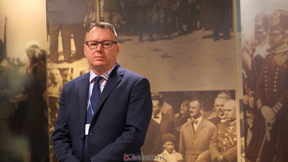 Otwarcie wystawy w Mauzoleum „Generalicja powstania listopadowego” [29.11.2022] - zdjęcie #10 - eOstroleka.pl